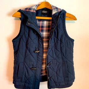 BGSD M Navy Quilted Vest with zipper and toggle buttons